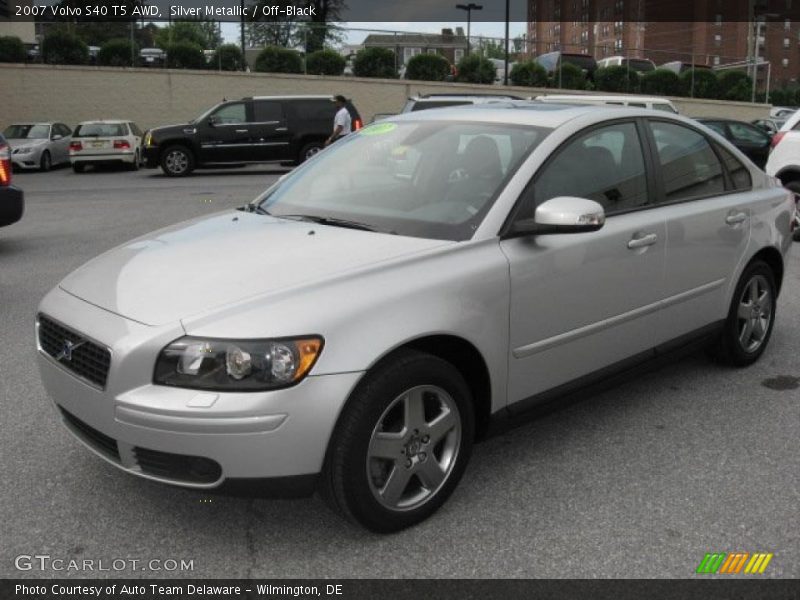 Silver Metallic / Off-Black 2007 Volvo S40 T5 AWD