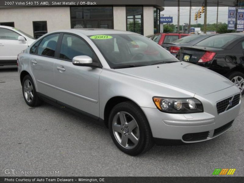 Silver Metallic / Off-Black 2007 Volvo S40 T5 AWD
