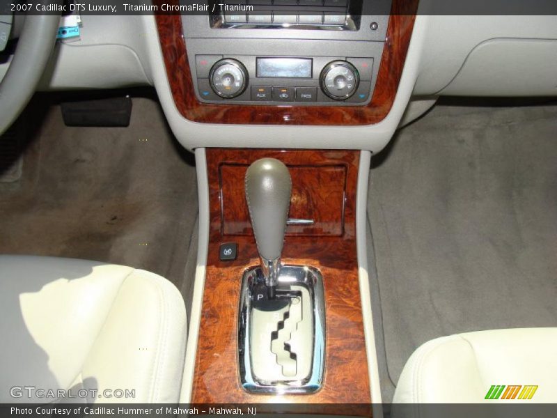 Titanium ChromaFlair / Titanium 2007 Cadillac DTS Luxury