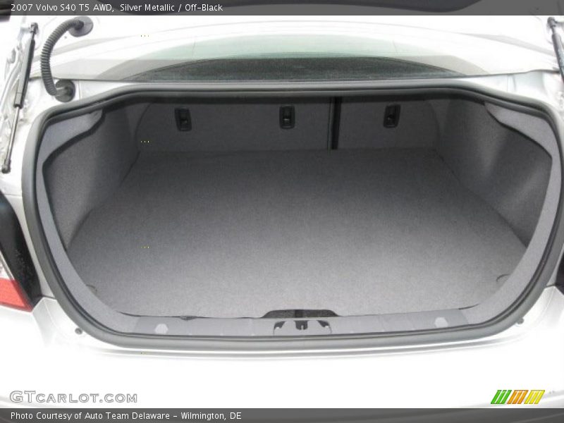 Silver Metallic / Off-Black 2007 Volvo S40 T5 AWD