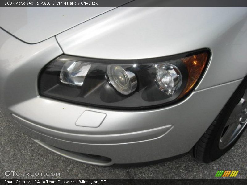 Silver Metallic / Off-Black 2007 Volvo S40 T5 AWD