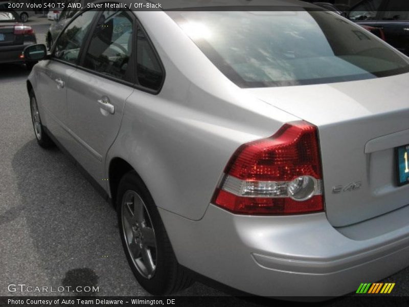 Silver Metallic / Off-Black 2007 Volvo S40 T5 AWD