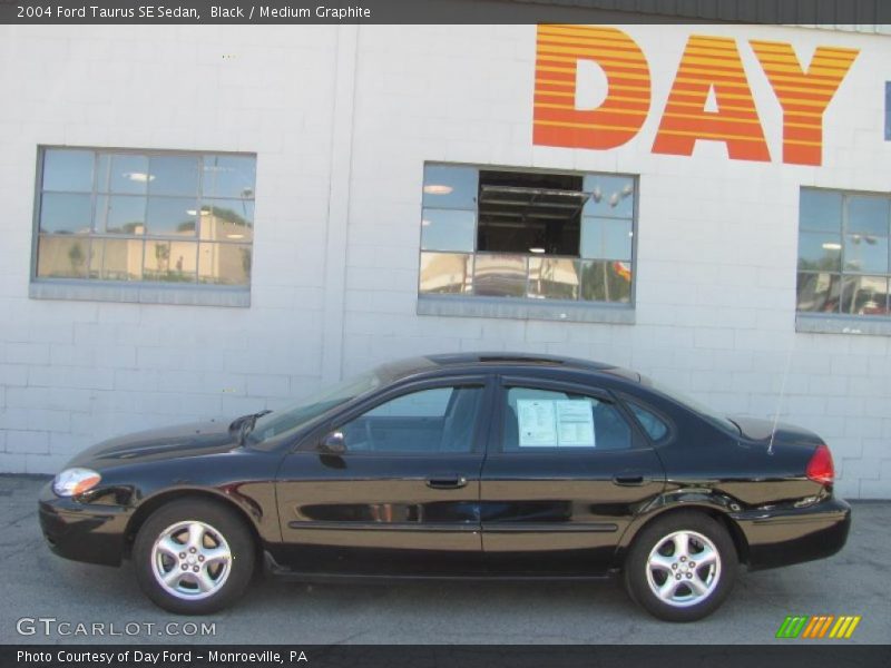 Black / Medium Graphite 2004 Ford Taurus SE Sedan