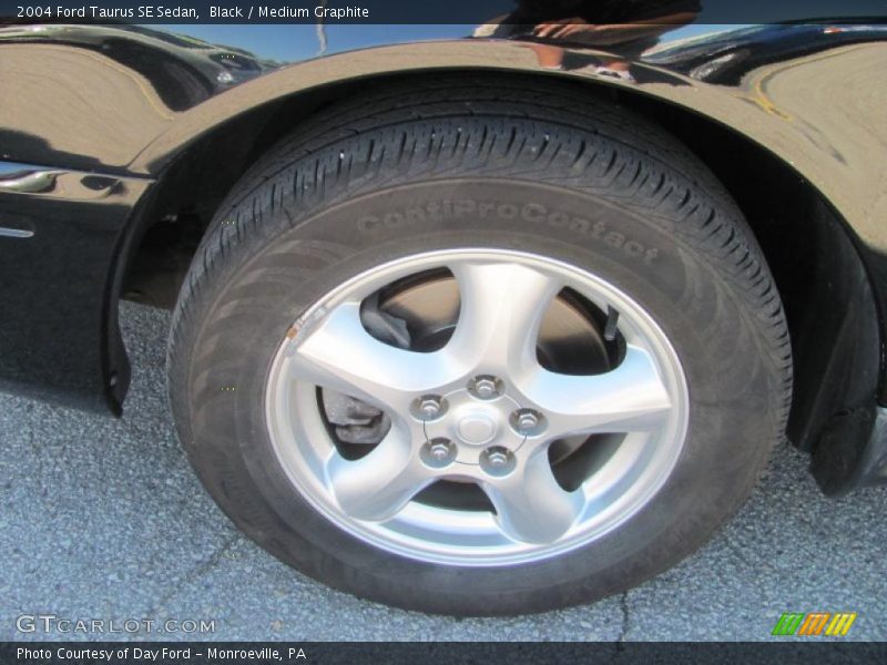 Black / Medium Graphite 2004 Ford Taurus SE Sedan