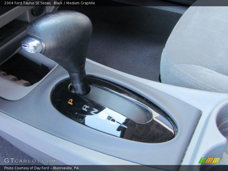 Black / Medium Graphite 2004 Ford Taurus SE Sedan