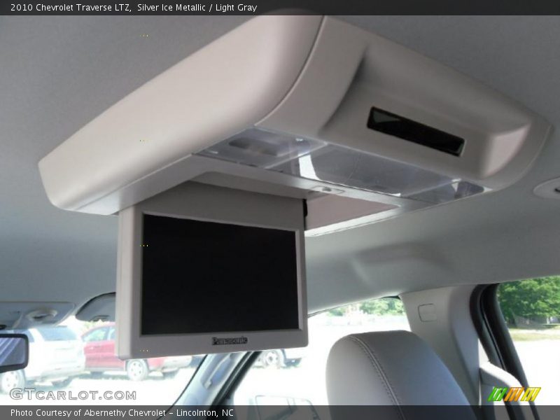 Silver Ice Metallic / Light Gray 2010 Chevrolet Traverse LTZ