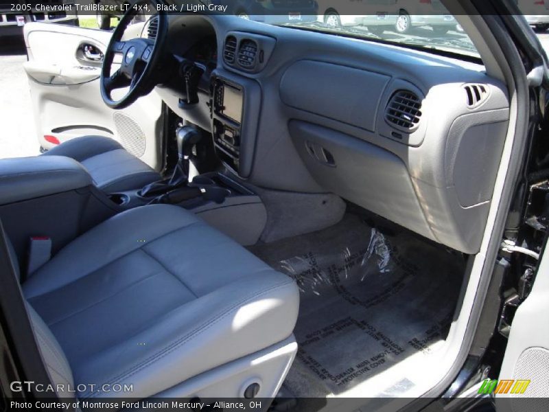 Black / Light Gray 2005 Chevrolet TrailBlazer LT 4x4
