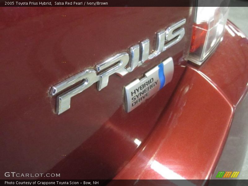 Salsa Red Pearl / Ivory/Brown 2005 Toyota Prius Hybrid