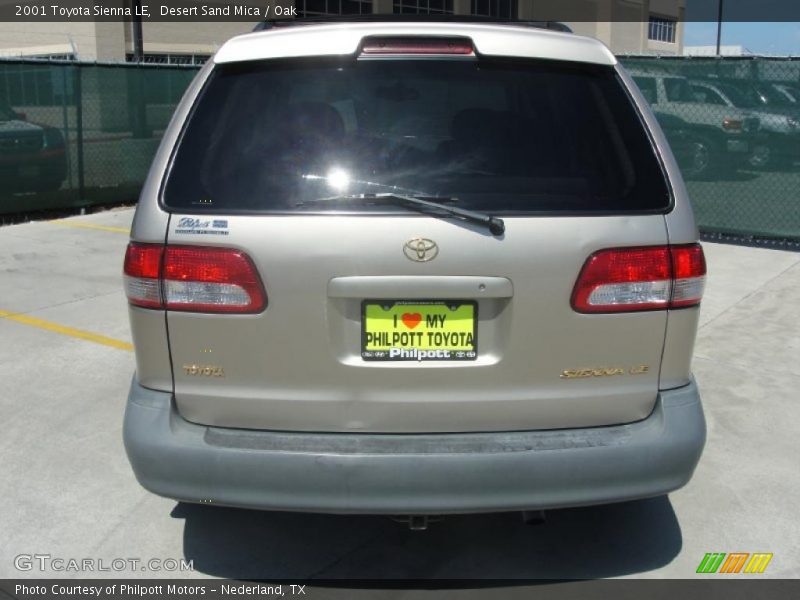 Desert Sand Mica / Oak 2001 Toyota Sienna LE