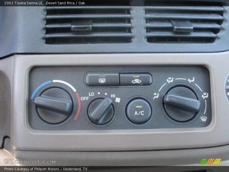 Desert Sand Mica / Oak 2001 Toyota Sienna LE