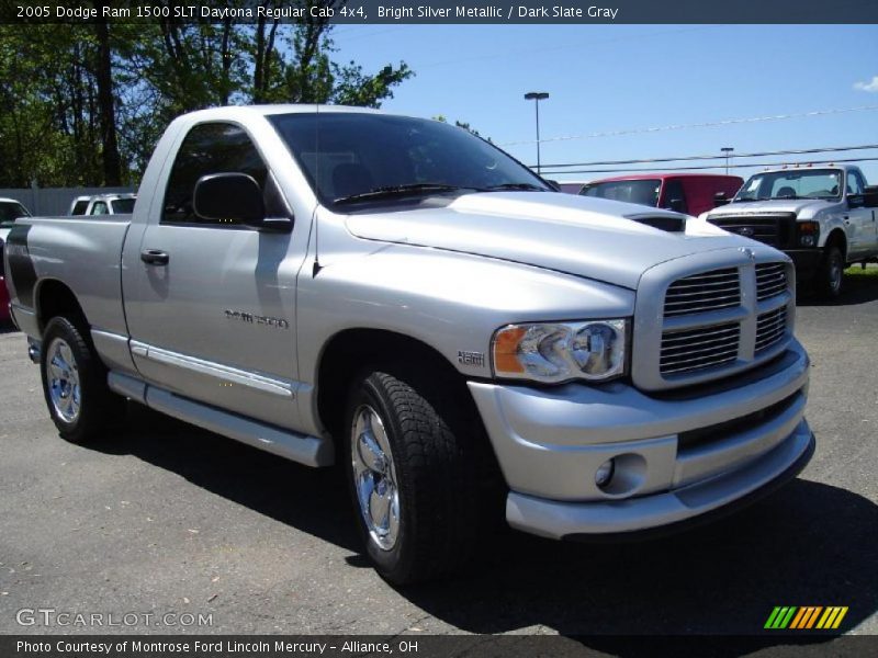 Bright Silver Metallic / Dark Slate Gray 2005 Dodge Ram 1500 SLT Daytona Regular Cab 4x4