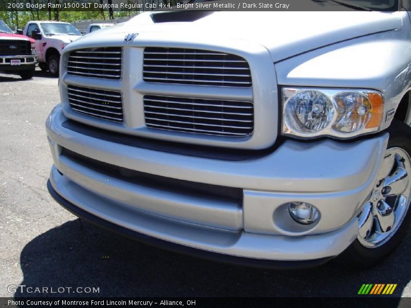 Bright Silver Metallic / Dark Slate Gray 2005 Dodge Ram 1500 SLT Daytona Regular Cab 4x4