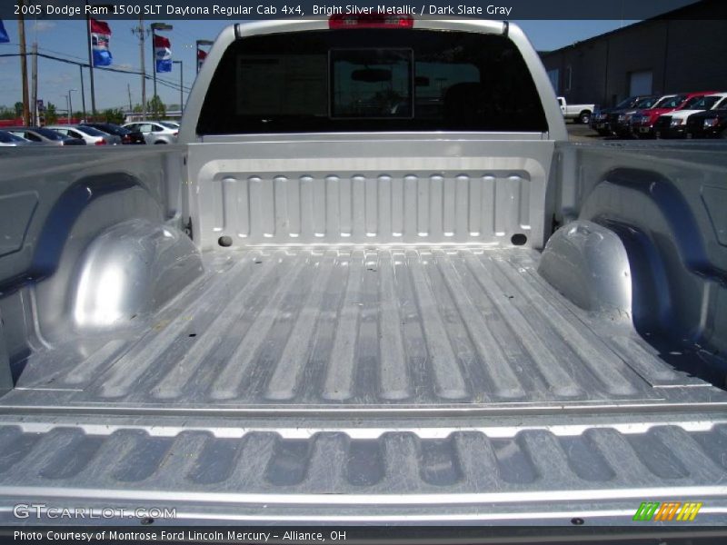 Bright Silver Metallic / Dark Slate Gray 2005 Dodge Ram 1500 SLT Daytona Regular Cab 4x4