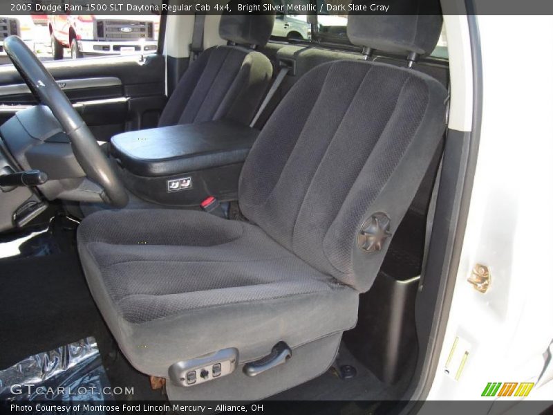 Bright Silver Metallic / Dark Slate Gray 2005 Dodge Ram 1500 SLT Daytona Regular Cab 4x4