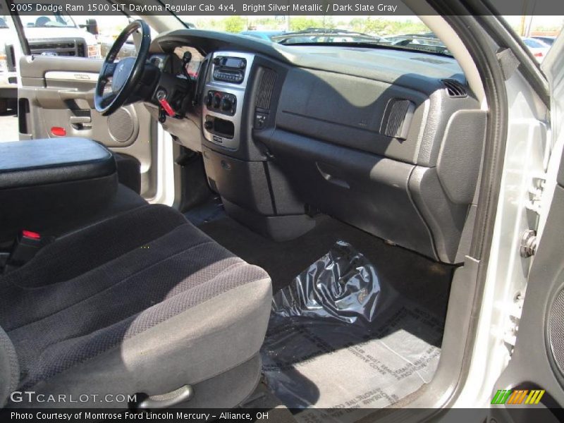 Bright Silver Metallic / Dark Slate Gray 2005 Dodge Ram 1500 SLT Daytona Regular Cab 4x4