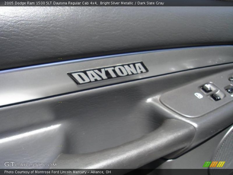 Bright Silver Metallic / Dark Slate Gray 2005 Dodge Ram 1500 SLT Daytona Regular Cab 4x4