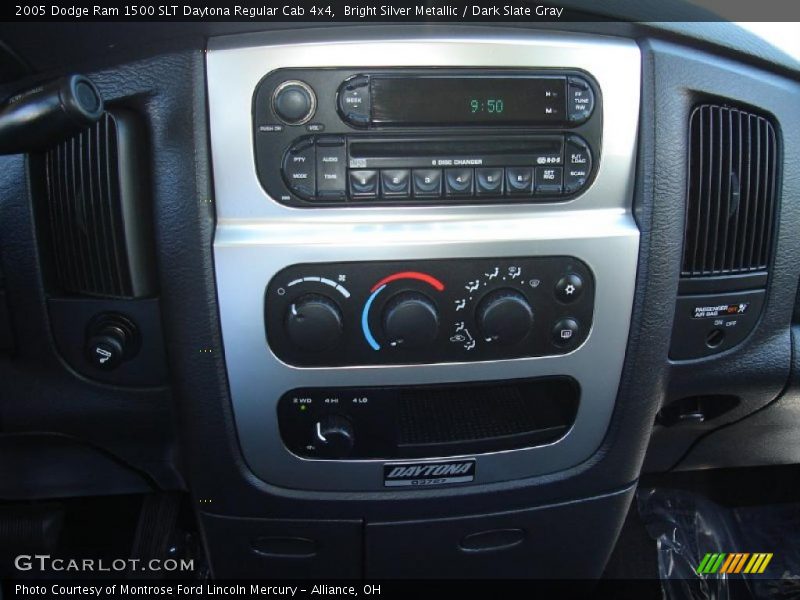 Bright Silver Metallic / Dark Slate Gray 2005 Dodge Ram 1500 SLT Daytona Regular Cab 4x4