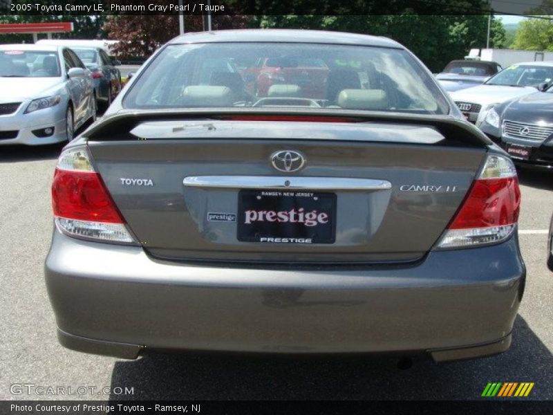 Phantom Gray Pearl / Taupe 2005 Toyota Camry LE
