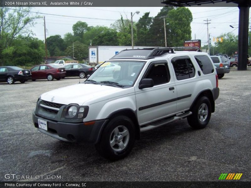 Avalanche White / Gray 2004 Nissan Xterra XE