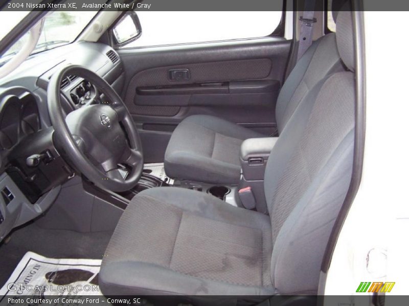 Avalanche White / Gray 2004 Nissan Xterra XE