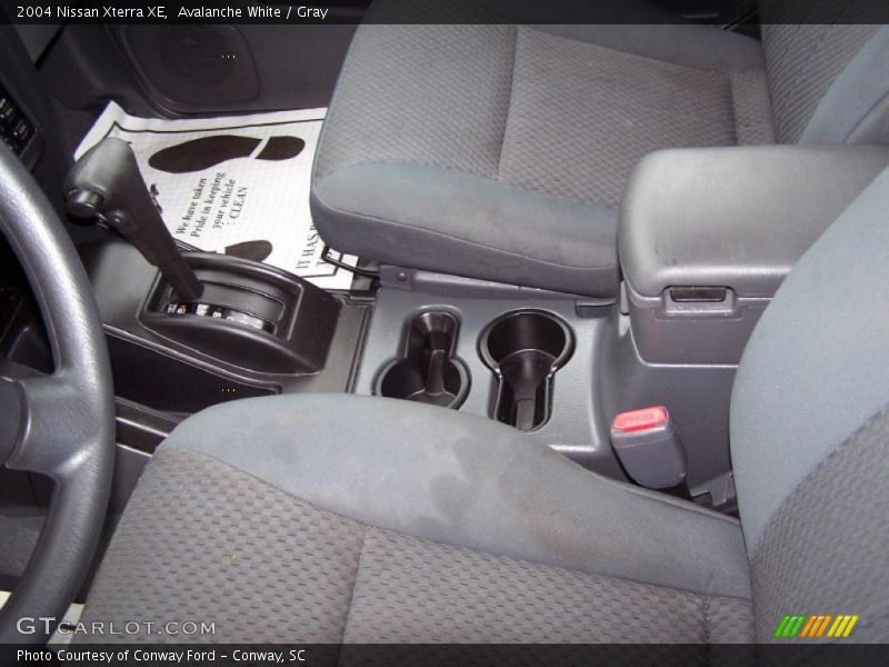 Avalanche White / Gray 2004 Nissan Xterra XE