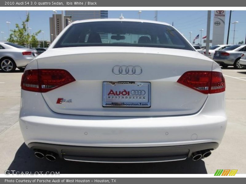 Ibis White / Black 2010 Audi S4 3.0 quattro Sedan