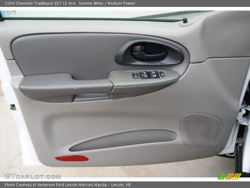 Summit White / Medium Pewter 2004 Chevrolet TrailBlazer EXT LS 4x4