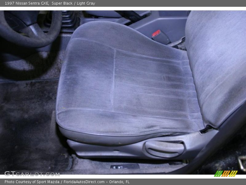 Super Black / Light Gray 1997 Nissan Sentra GXE