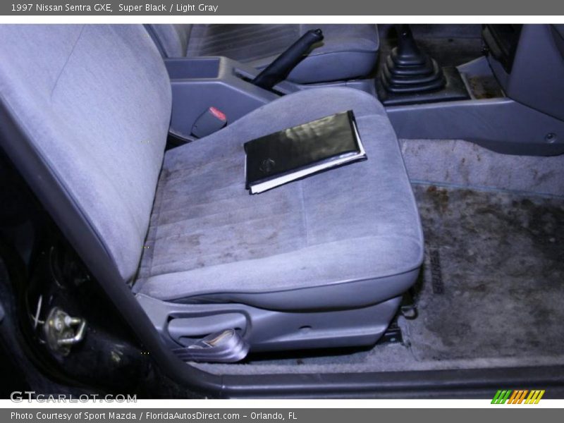 Super Black / Light Gray 1997 Nissan Sentra GXE
