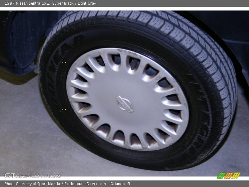 Super Black / Light Gray 1997 Nissan Sentra GXE