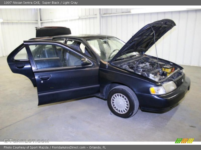 Super Black / Light Gray 1997 Nissan Sentra GXE