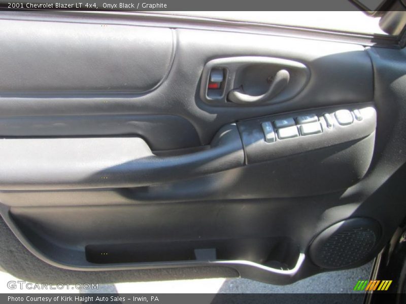 Onyx Black / Graphite 2001 Chevrolet Blazer LT 4x4