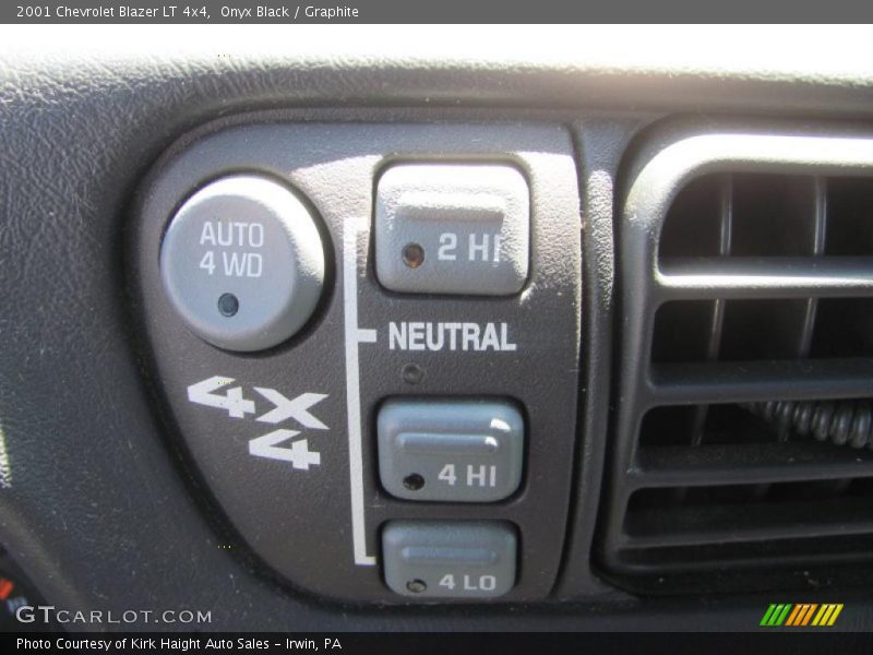 Onyx Black / Graphite 2001 Chevrolet Blazer LT 4x4