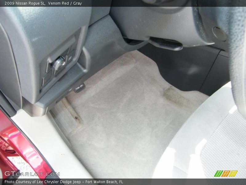 Venom Red / Gray 2009 Nissan Rogue SL