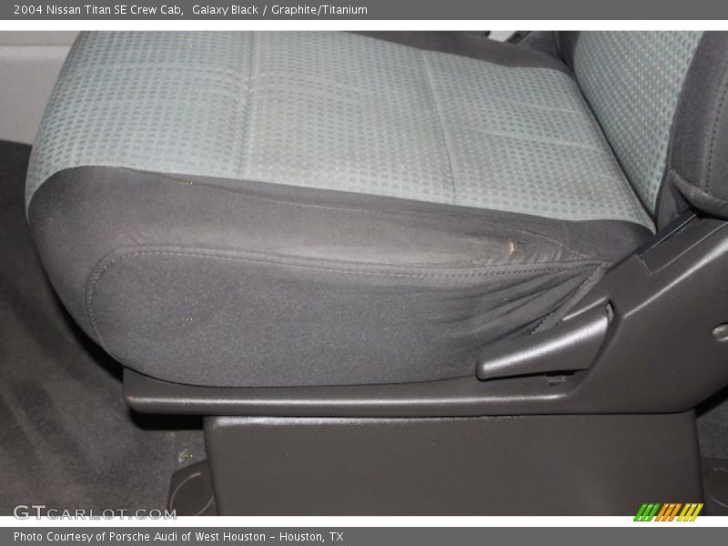 Galaxy Black / Graphite/Titanium 2004 Nissan Titan SE Crew Cab