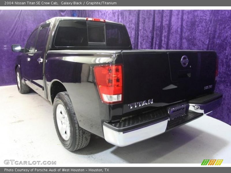 Galaxy Black / Graphite/Titanium 2004 Nissan Titan SE Crew Cab