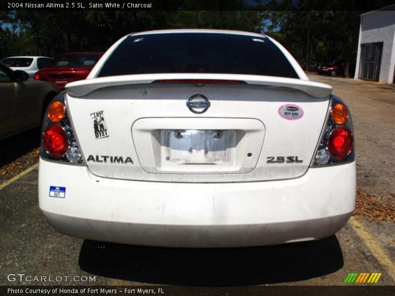 Satin White / Charcoal 2004 Nissan Altima 2.5 SL