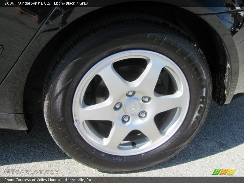Ebony Black / Gray 2006 Hyundai Sonata GLS