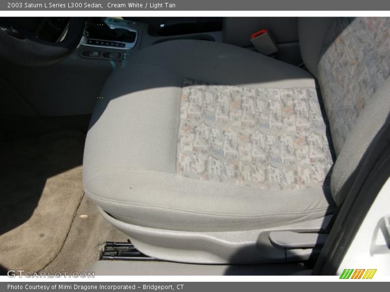 Cream White / Light Tan 2003 Saturn L Series L300 Sedan