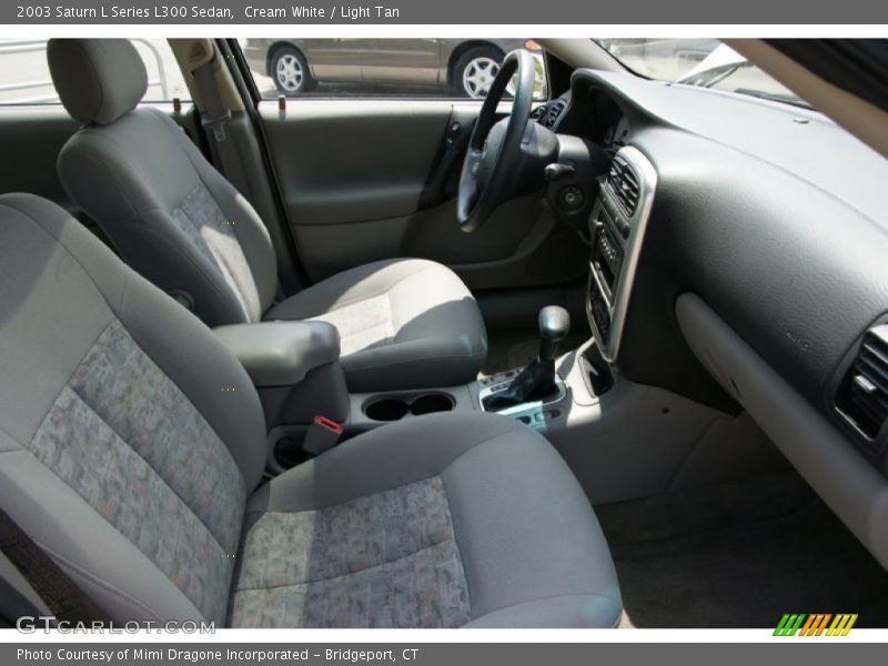 Cream White / Light Tan 2003 Saturn L Series L300 Sedan