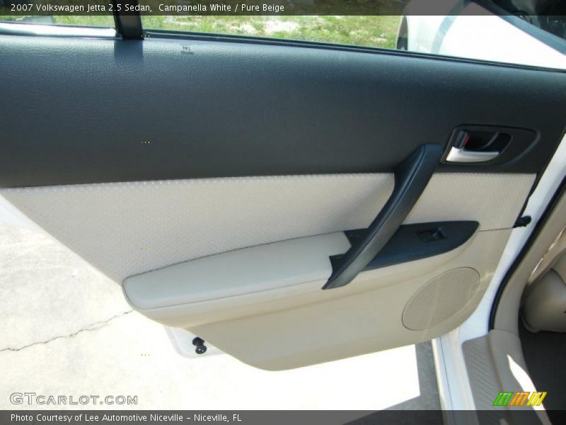 Campanella White / Pure Beige 2007 Volkswagen Jetta 2.5 Sedan