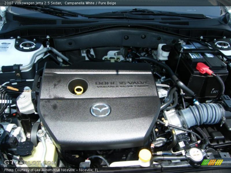 Campanella White / Pure Beige 2007 Volkswagen Jetta 2.5 Sedan