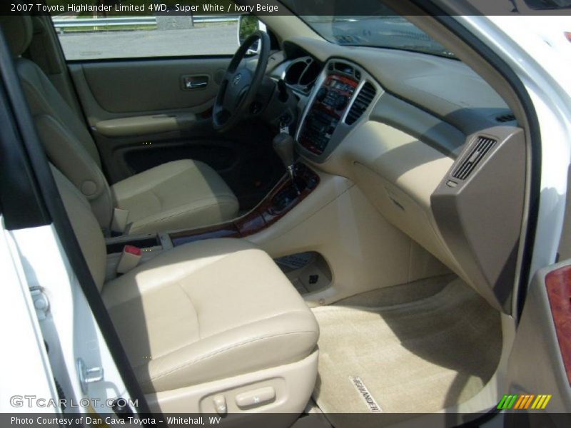 Super White / Ivory Beige 2007 Toyota Highlander Limited 4WD