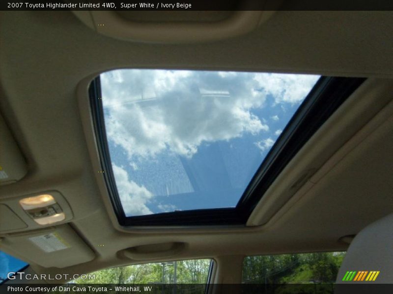 Super White / Ivory Beige 2007 Toyota Highlander Limited 4WD