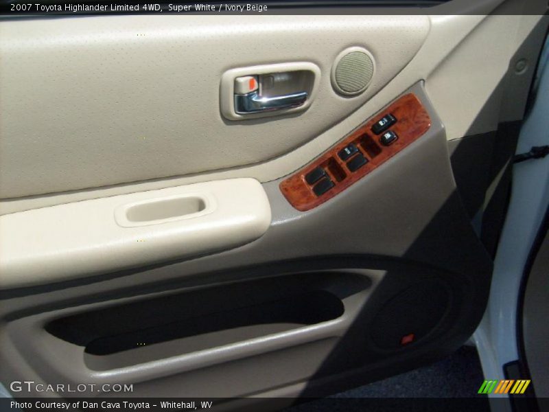 Super White / Ivory Beige 2007 Toyota Highlander Limited 4WD