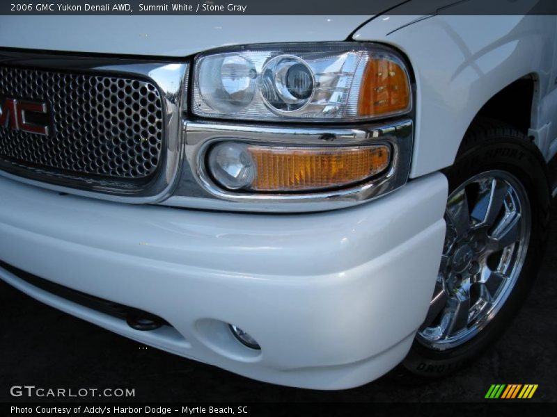 Summit White / Stone Gray 2006 GMC Yukon Denali AWD