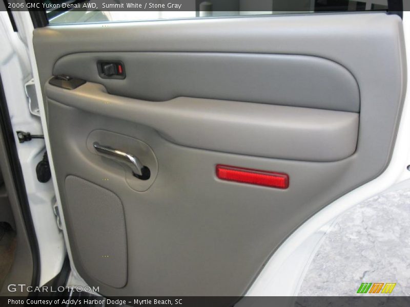 Summit White / Stone Gray 2006 GMC Yukon Denali AWD