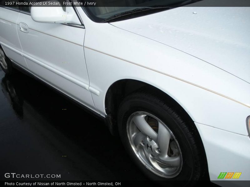 Frost White / Ivory 1997 Honda Accord LX Sedan