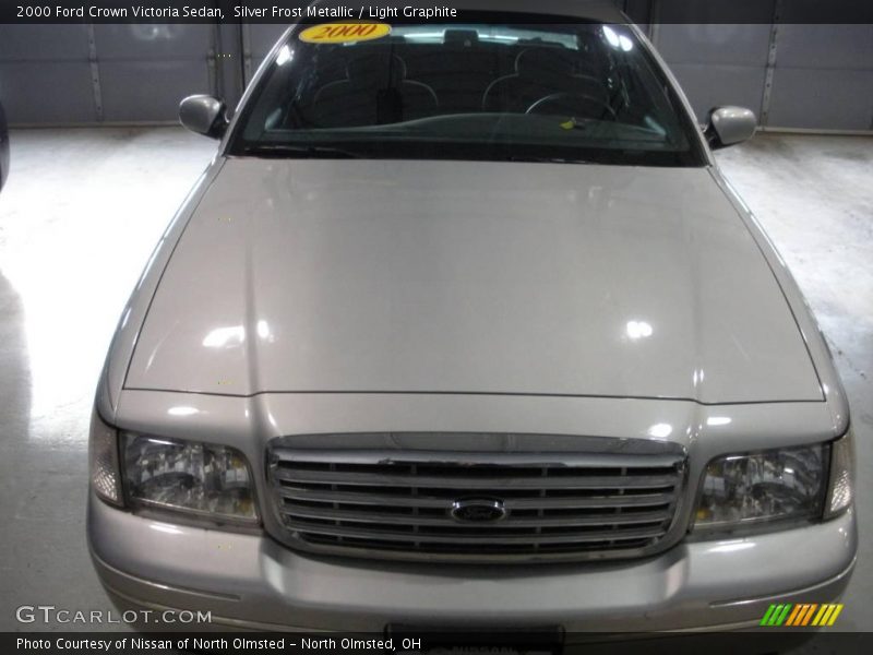 Silver Frost Metallic / Light Graphite 2000 Ford Crown Victoria Sedan