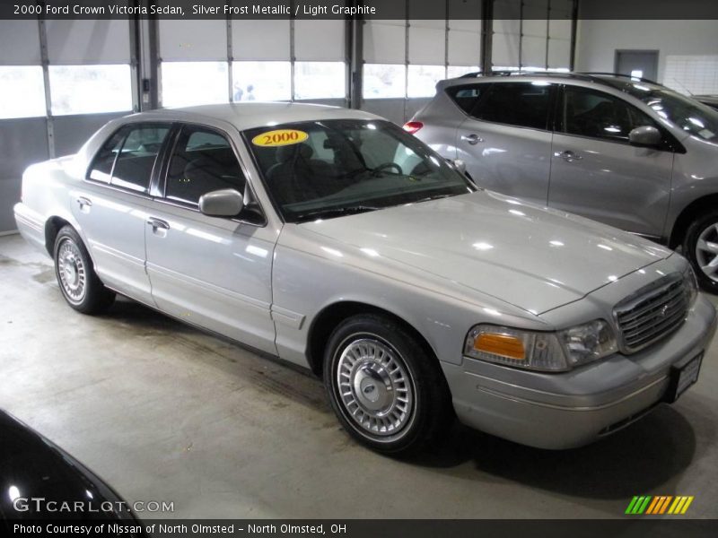 Silver Frost Metallic / Light Graphite 2000 Ford Crown Victoria Sedan